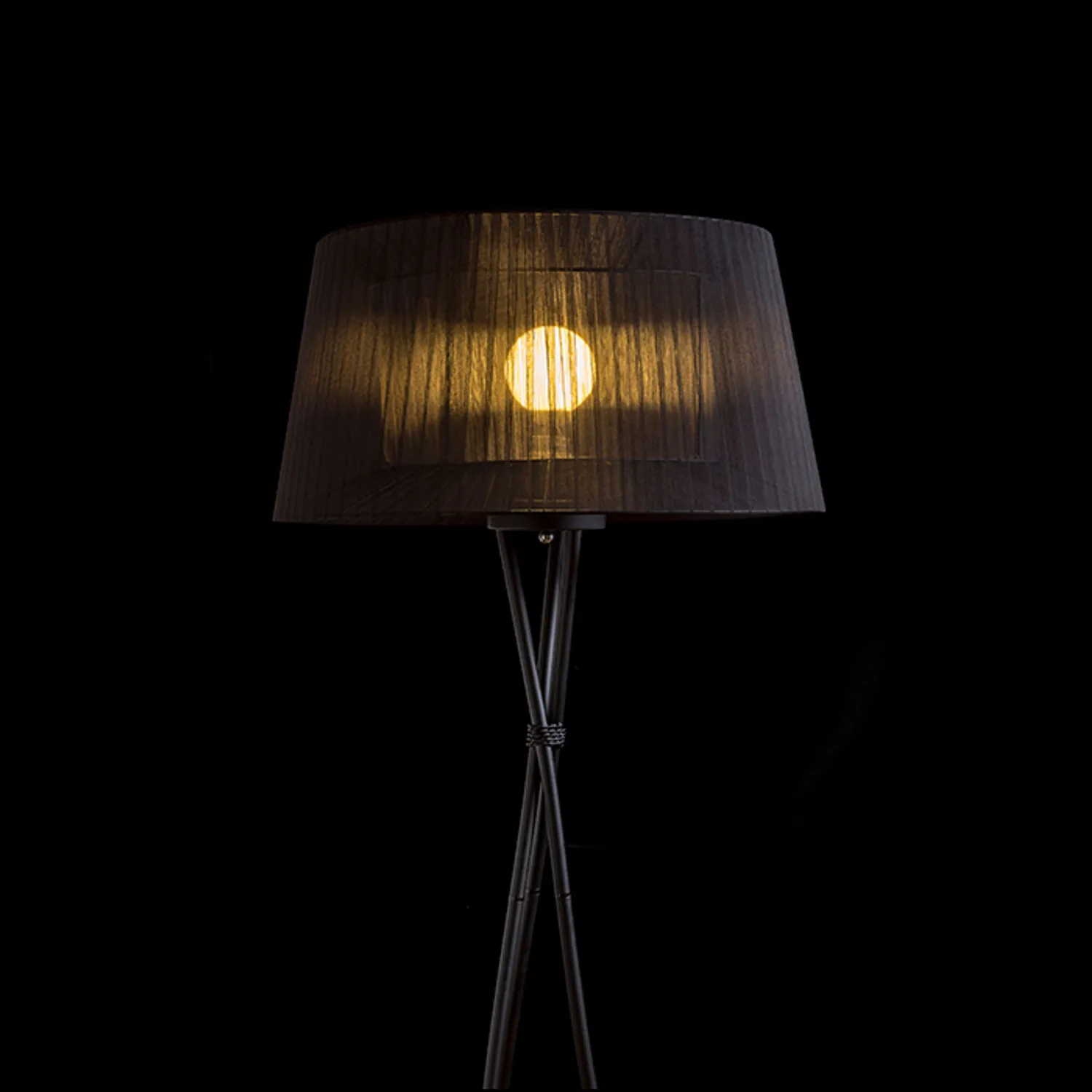 Rendl Boulogne lampa podea neagra trepied textil