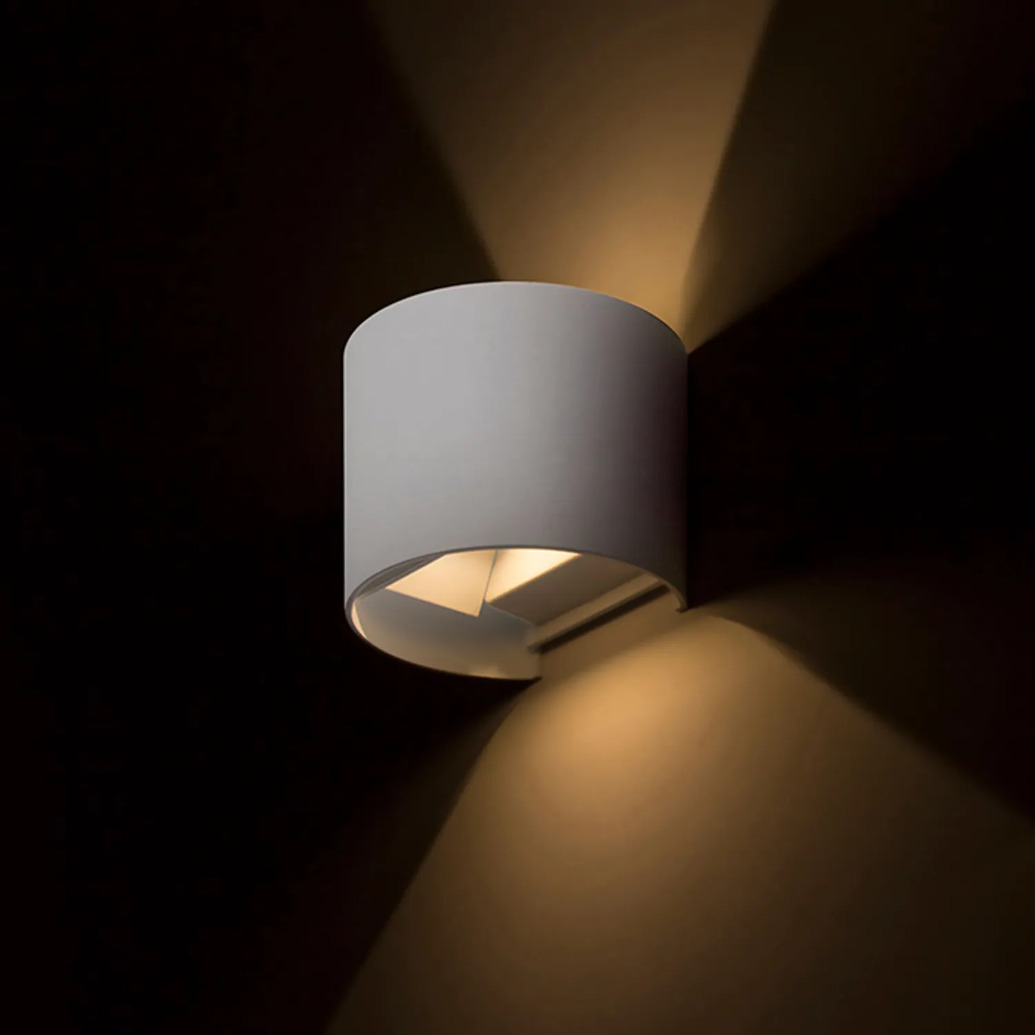 Rendl Light Studio Tito R aplică up-down albă dimabilă