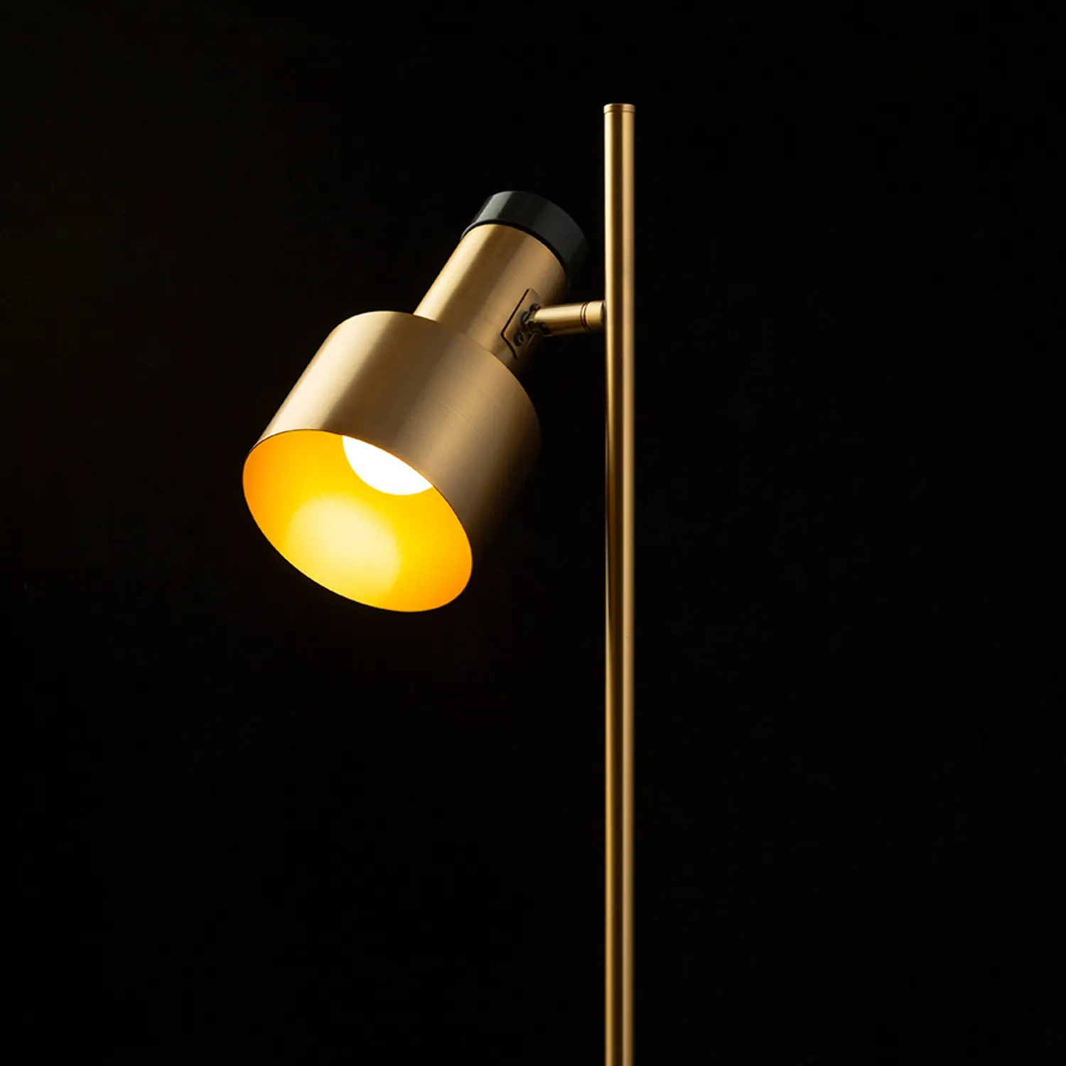 Rendl Light Studio Divina lampadar alama E27 marmura