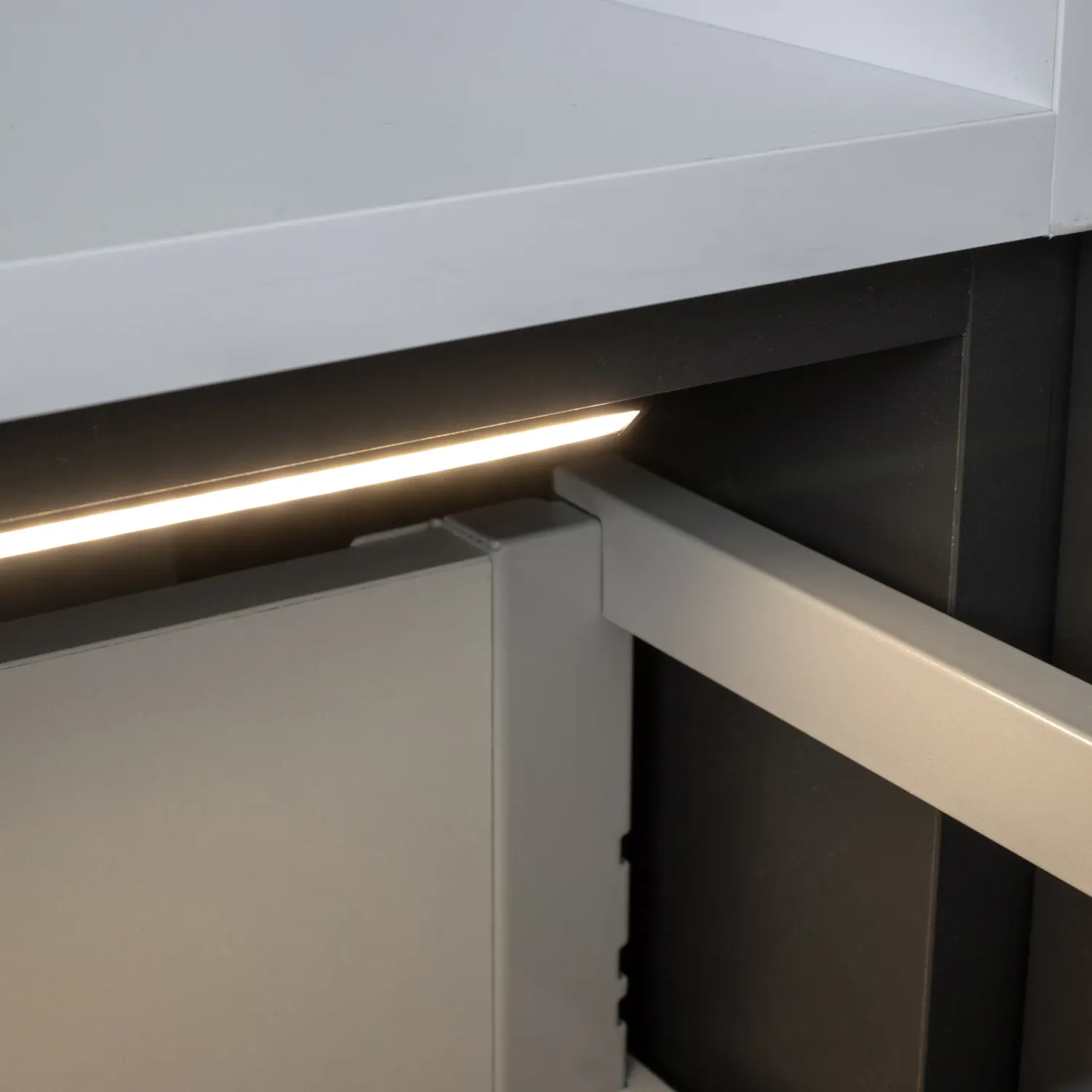 Furnika Magneta corp LED magnetic pentru scena