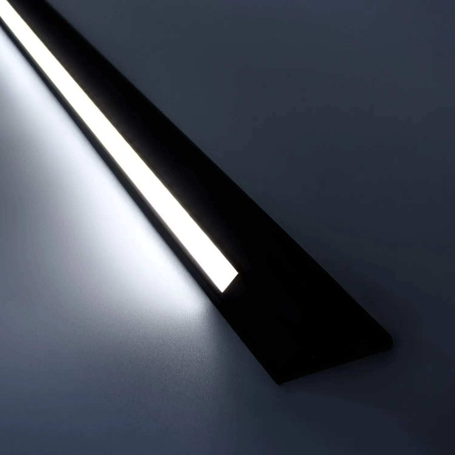 Furnika Magneta corp LED magnetic pentru scena