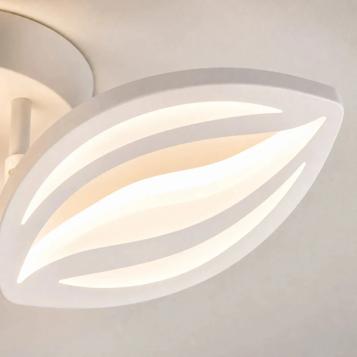 Alessandro Design Orchid 40W lustra LED alba 3 petale