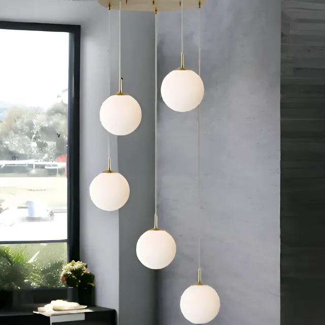 Alessandro Design candelabru suspendat 5xE27 auriu globuri opal