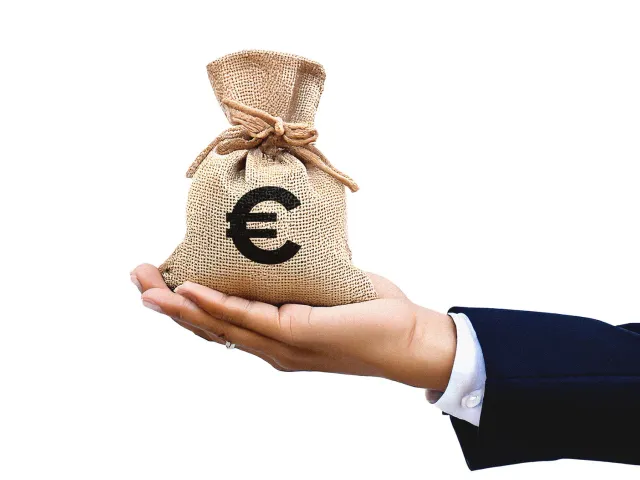Kvant depozit achizitie proiector laser 1000 euro