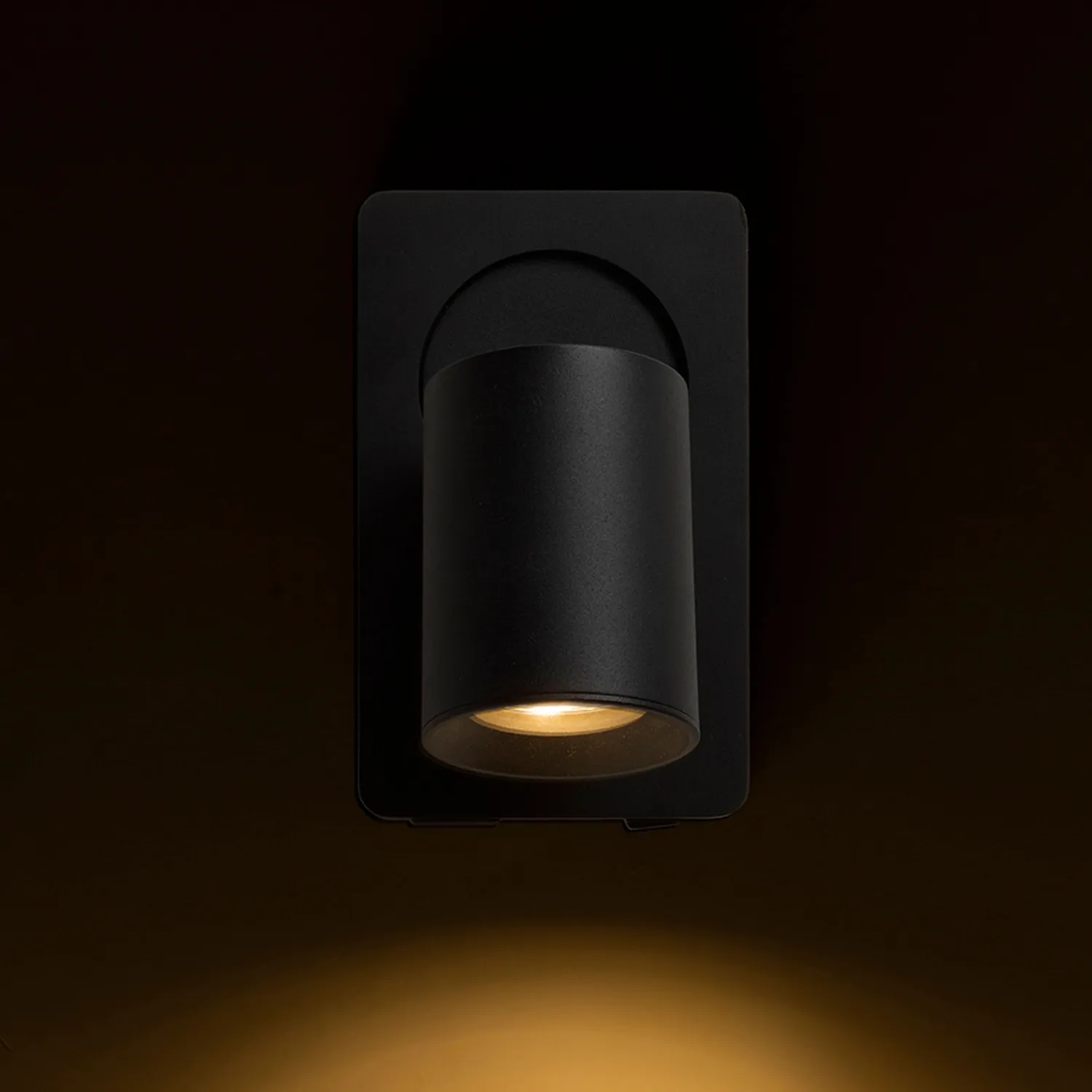 Rendl Voltera aplica perete GU10 USB negru